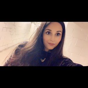 Meet your Posher, Niusha